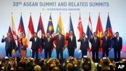 东南亚国家联盟(东盟)第33届峰会星期三在新加坡开幕