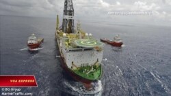 Trung Quốc kêu gọi dừng khoan dầu ở vùng tranh chấp trên Biển Đông Trung Quốc kêu gọi dừng khoan dầu ở vùng tranh chấp trên Biển Đông