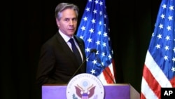 2024年4月26日,美国国务卿安东尼·布林肯抵达在美国驻中国大使馆召开的新闻发布会。