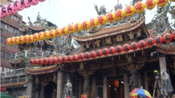 台湾总统大选热门政治人物争先恐后参拜妈祖 台湾总统大选热门政治人物争先恐后参拜妈祖