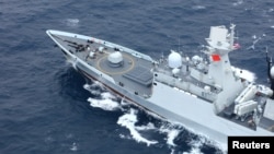 中国海军岳阳号导弹护卫舰在广东汕尾海域参加中国与泰国的联合军演。(2019年5月6日)