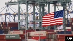 Cảng Los Angeles, Long Beach, California.