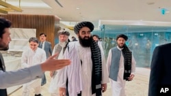 阿富汗塔利班政权代理外长穆塔基在巴基斯坦出席会议。(美联社2023年5月8日)