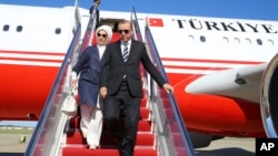 土耳其总统埃尔多安与妻子到达美国首都华盛顿(2017年5月15日)