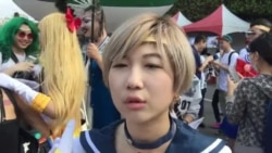 参与同性恋游行的人士菜菜认为性别都是平等的,不需要受到传统思想的限制。 参与同性恋游行的人士菜菜认为性别都是平等的,不需要受到传统思想的限制。