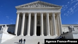 资料照片:位于华盛顿的美国最高法院。(2021年12月4日)