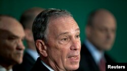 前纽约市市长迈克尔·R·布隆伯格 (资料照片)