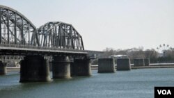 鸭绿江断桥(美国之音张楠拍摄)