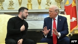 2025年2月28日,美国总统唐纳德·特朗普和乌克兰总统弗拉基米尔·泽连斯基在华盛顿特区白宫椭圆办公室会面。