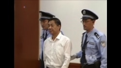 观察人士:审判薄熙来只是一场“秀” 观察人士:审判薄熙来只是一场“秀”