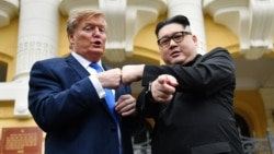 专家解读特金会 两男子模拟金正恩特朗普河内“惹祸” 专家解读特金会 两男子模拟金正恩特朗普河内“惹祸”