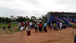 ထိုင်းရောက် တရားဝင်လုပ်သားတချို့ အတင်းပြန်ပို့ခံရ ထိုင်းရောက် တရားဝင်လုပ်သားတချို့ အတင်းပြန်ပို့ခံရ