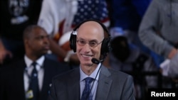 NBA联盟主席亚当·萧华对媒体讲话。(2019年6月20日)