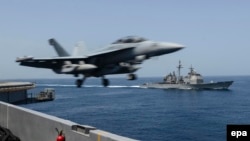 美海军EA-18G“咆哮者”电子攻击机