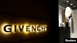 法国巴黎一家纪梵希(Givenchy)专卖店