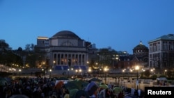 在以色列与哈马斯的加沙冲突持续之际,纽约哥伦比亚大学校园抗议也在继续。(2024年4月22日)