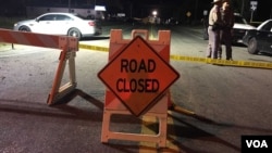 资料照:被警方封锁的德克萨斯州萨瑟兰泉第一浸信会教堂枪击惨案的现场。(2017年11月6日凌晨)