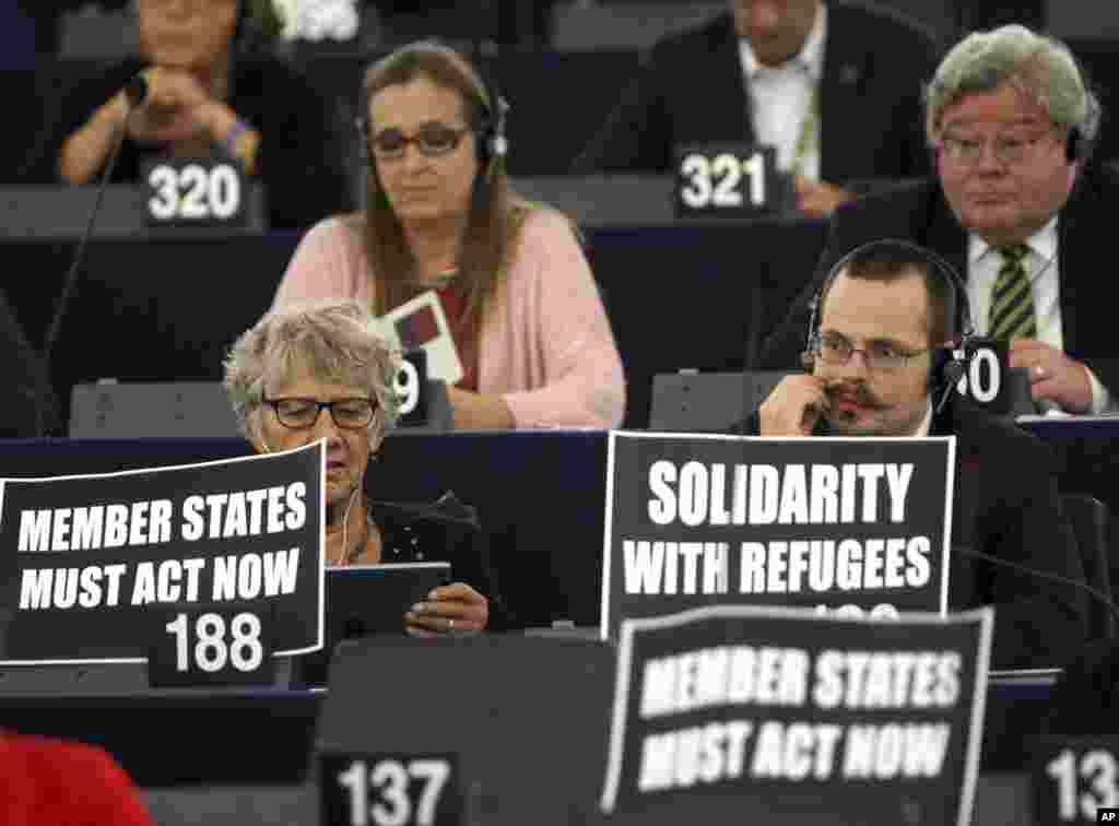 Ông Juncker hối thúc Châu Âu đối phó với cuộc khủng hoảng người tị nạn tại Nghị viện Âu Châu, ngày 9/9/2015.