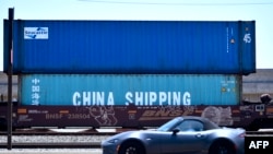 美国加州长滩港等待运走的来自中国的集装箱。(2018年7月12日)