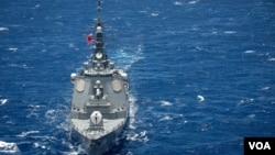 日本海上自卫队鸟海号导弹驱逐舰2016年7月28日参与环太2016演习 (美国海军第三舰队照片)