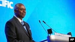 美国国防部长奥斯汀(Lloyd Austin)6月1日在新加坡举行的年度安全峰会“香格里拉对话”上发表演说。（美联社）