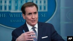 资料照片:白宫国家安全委员会战略协调员约翰·科比在白宫新闻简报会上回答记者提问。N(2023年4月10日)