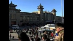 又是一年春运潮 人人思亲返乡忙 又是一年春运潮 人人思亲返乡忙