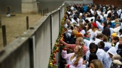 时事大家谈:柏林墙倒30年,“中国墙”正高筑? 时事大家谈:柏林墙倒30年,“中国墙”正高筑?