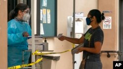 Tại một clinic tại Pico-Union district, Los Angeles, 26 tháng Bảy, 2021. Hình minh họa.