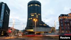 坐落在瑞士巴塞尔的国际清算银行大厦。(资料照片)