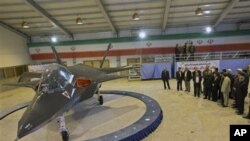 Chiến đấu cơ Qaher-313, hay Dominant-313, do Iran chế tạo (2/2/2013).