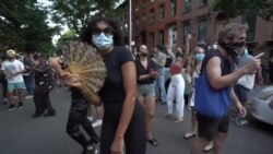 纽约街头社区聚会 震天价响传播爱的希望 纽约街头社区聚会 震天价响传播爱的希望