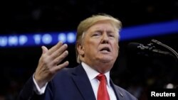 美国总统特朗普在佛罗里达的一个竞选集会上讲话。(2019年11月26日)
