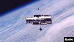 哈勃太空望远镜2002年环绕地球轨道运行