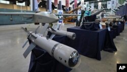 美国政府制裁涉嫌为伊朗无人机项目提供支持的中国、俄罗斯和土耳其的四家公司及七位个人。(2023年8月23日)