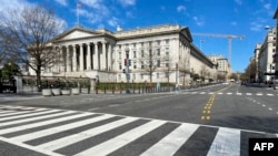 美国财政部大楼(资料照片) 