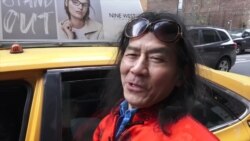 美国万花筒:中国留学生如何面对美式自由?美陆军开发电脑软件防止校园枪杀;纽约计程车司机2018挂历火辣上市 美国万花筒:中国留学生如何面对美式自由?美陆军开发电脑软件防止校园枪杀;纽约计程车司机2018挂历火辣上市