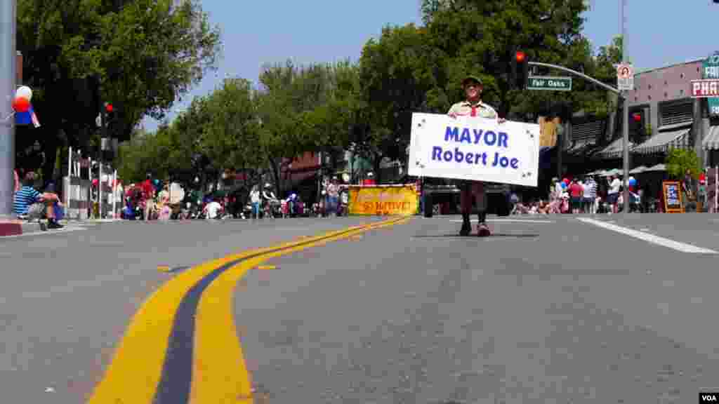 南帕市市长前导（美国之音国符拍摄）