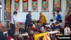 达赖喇嘛会晤中国僧侣 (资料照片)