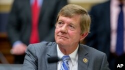 科罗拉多共和党籍国会众议员蒂普顿(Scott Tipton)。