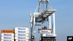 美国加州奥兰多港口正在装卸货柜。(2016年3月2日)