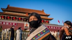 天安门广场1月23日出现的藏族游客。