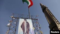 伊朗当局展示一个导弹系统(2024年9月24日)