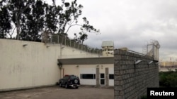 资料照片:14K“三合会”首领尹国驹即将从澳门这家被关押14年的监狱中释放(2012年11月26日)