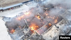 资料照片:乌克兰东部城市尼科波尔一个购物中心遭到俄罗斯攻击。(2024年3月6日)