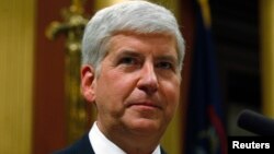 美国密西根州州长斯奈德(资料图片)