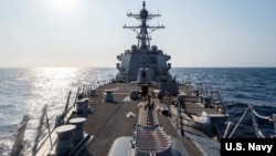 美国伯克级驱逐舰“麦克坎贝尔”号(USS McCampbell) 2020年5月13日行经台湾海峡(图片来源：美国太平洋舰队脸书)