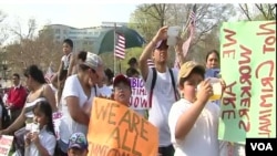 周三,数万人在华盛顿集会,呼吁实行移民法改革(VOA视频截图)