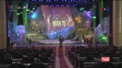 Nhạc ái quốc của TQ phát trong chương trình tôn vinh thương binh liệt sĩ VN Nhạc ái quốc của TQ phát trong chương trình tôn vinh thương binh liệt sĩ VN