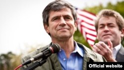 退役海军将领塞斯塔克(Joe Sestak )宣布启动自己的竞选网站。